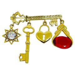 Vintage gold tone heart lock key star red resin dangle charms designer brooch