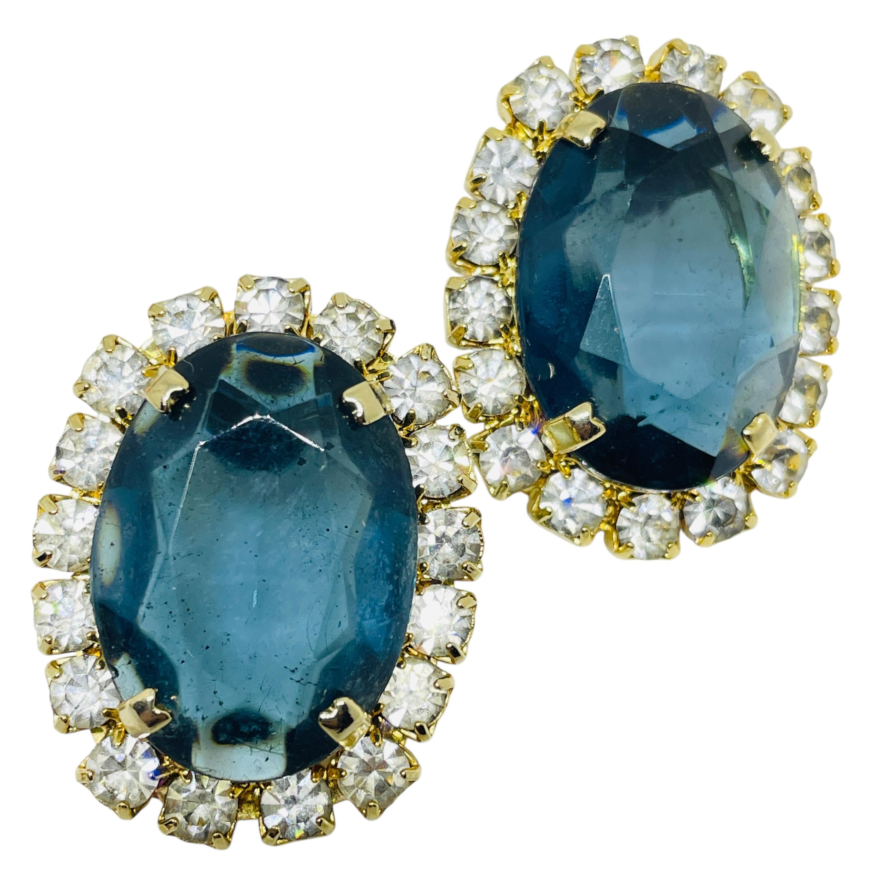 Orecchini a buco d
epoca in vetro zaffiro, tono oro, di design