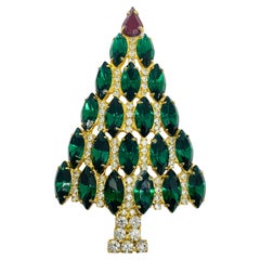 Vintage gold tone jewel emerald ruby glass Christmas tree designer brooch Vintage gold tone jewel emerald ruby glass Christmas tree designer brooch
