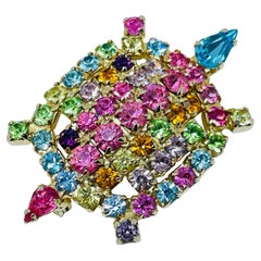 Vintage By Design Jewelers con strass e tartaruga figurata, spilla di design