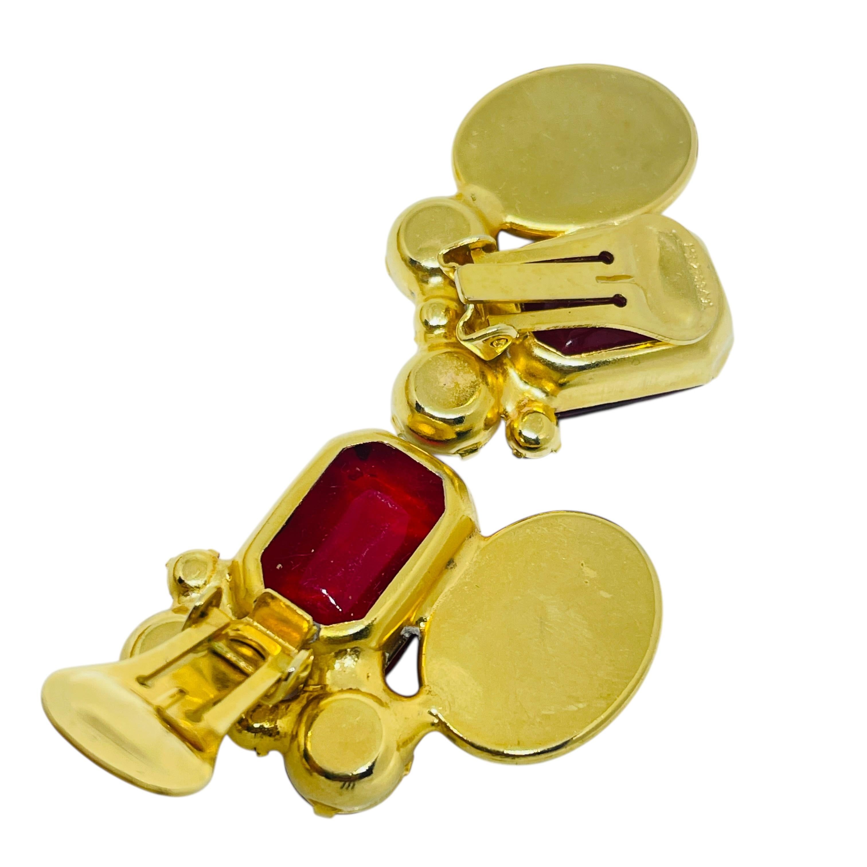 Vintage Gold Ton Juwel Saphir Rubin Glas Designer Clip auf Ohrringe für Damen oder Herren im Angebot