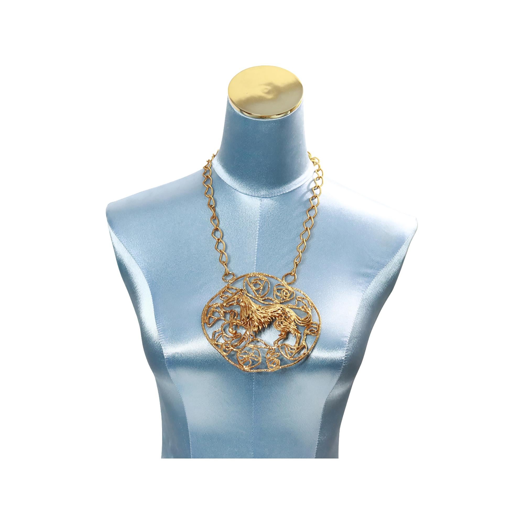 Oro vintage  Tono Collar Redondo Grande Circa 1980's en venta 2