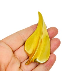 Vintage gold tone leaf designer brooch