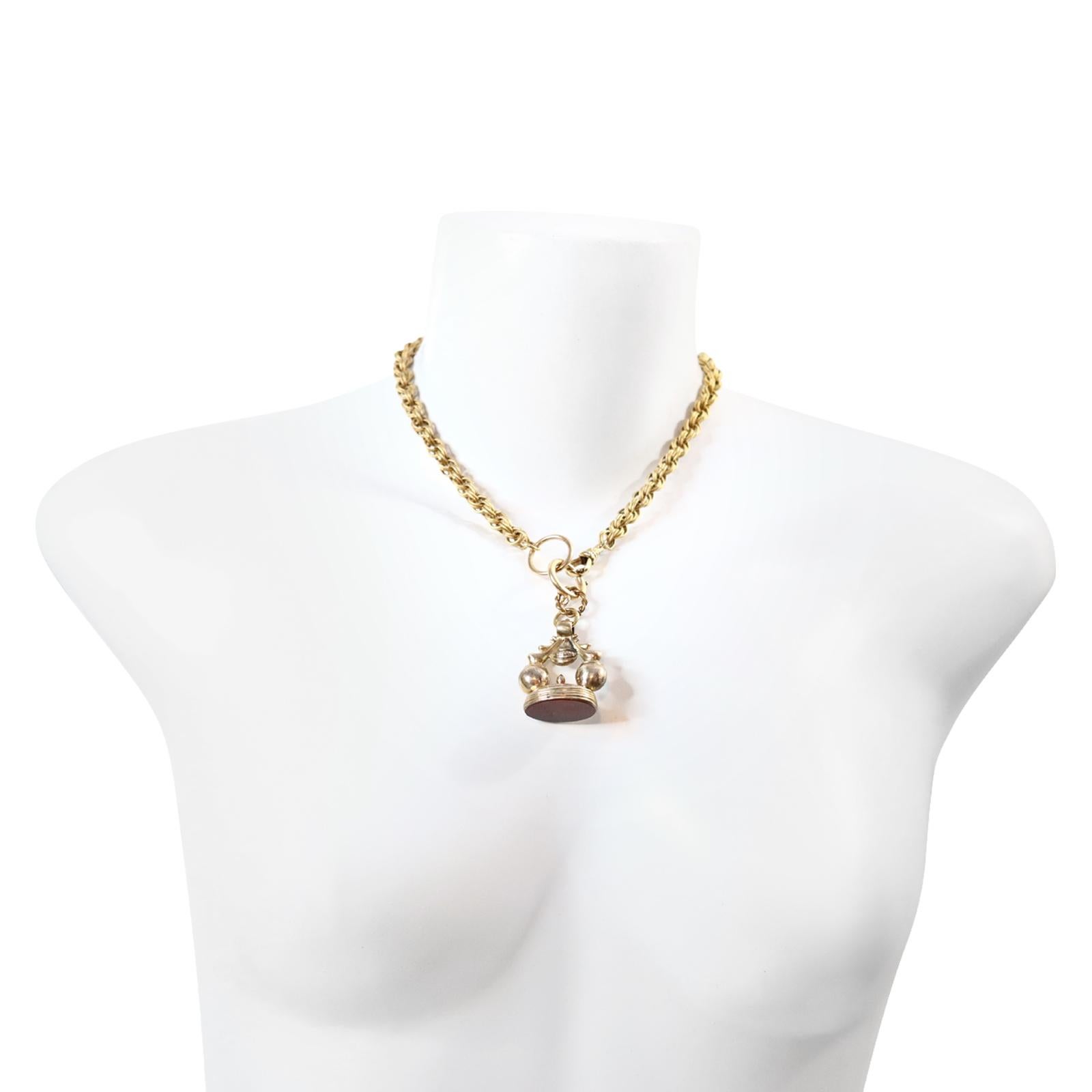 Collana vintage A Link in tonalità oro con fob edoardiano, circa 1910 in vendita 1