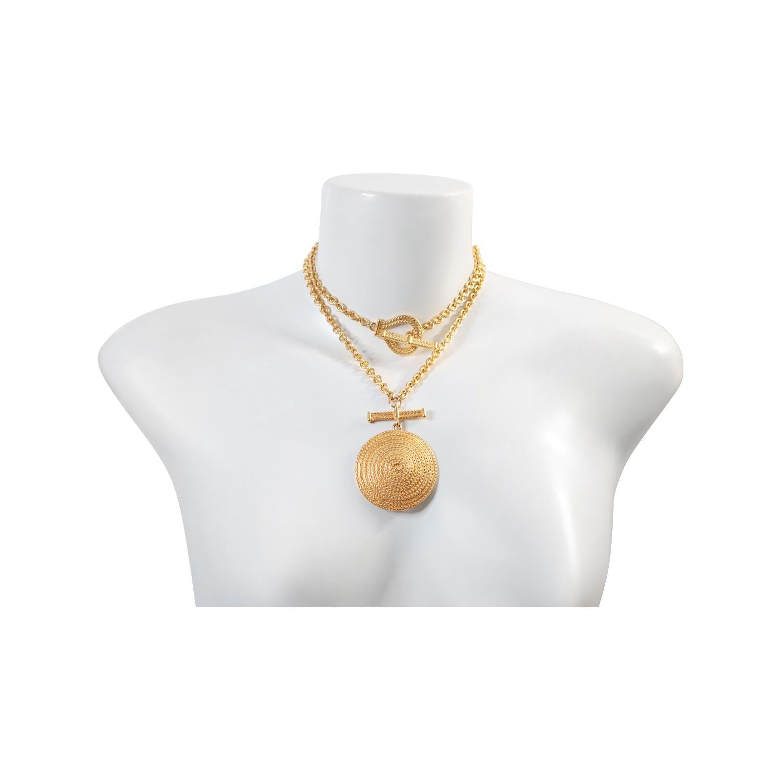 Modern Vintage Gold Tone Link Necklace With Lariat Closure Circa 1990s For Sale