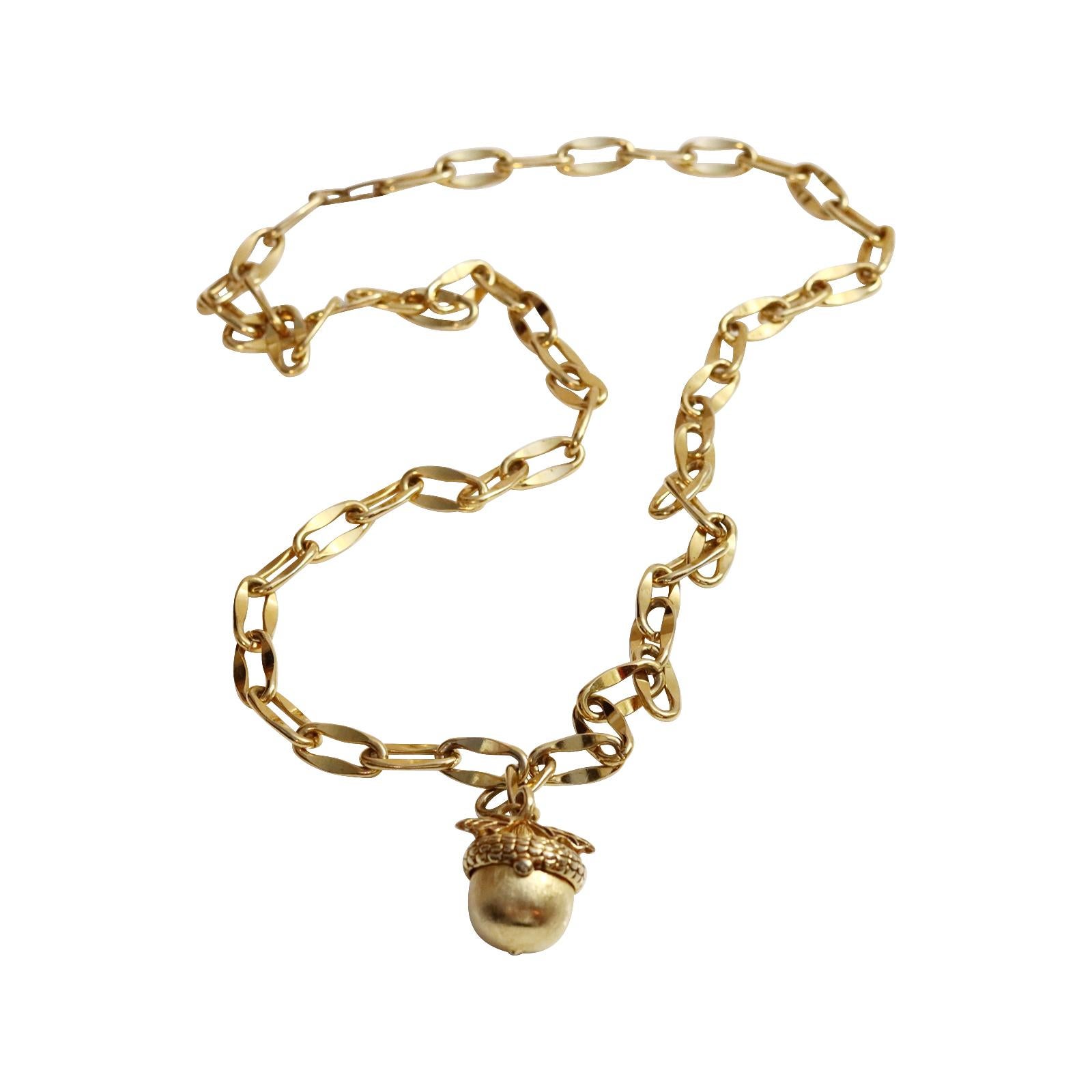 Vintage Gold Tone Long Link Chain with Dangling Opening Fob Circa 1980's For Sale 4