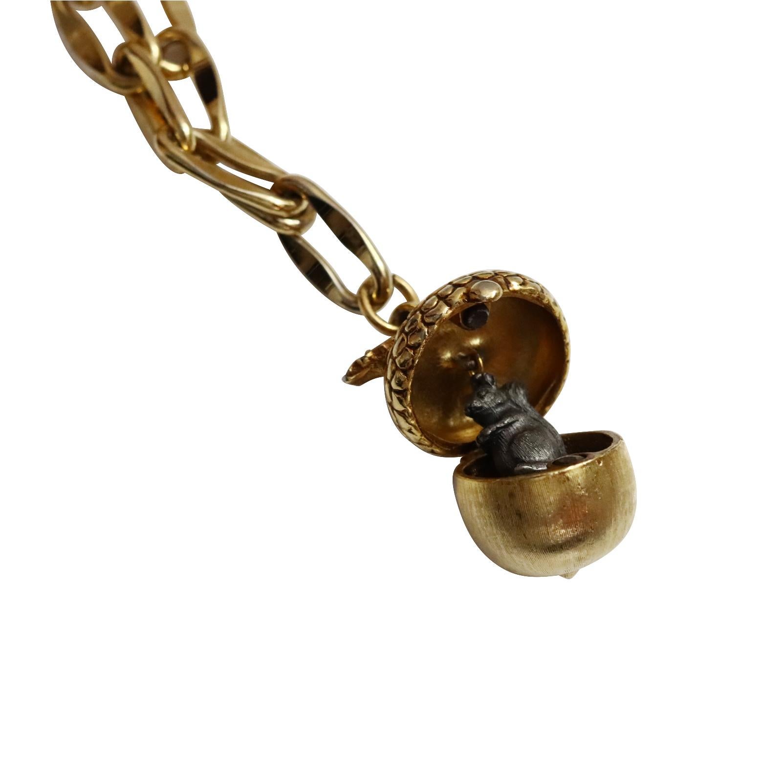 Vintage Gold Tone Long Link Chain with Dangling Opening Fob Circa 1980's For Sale 5