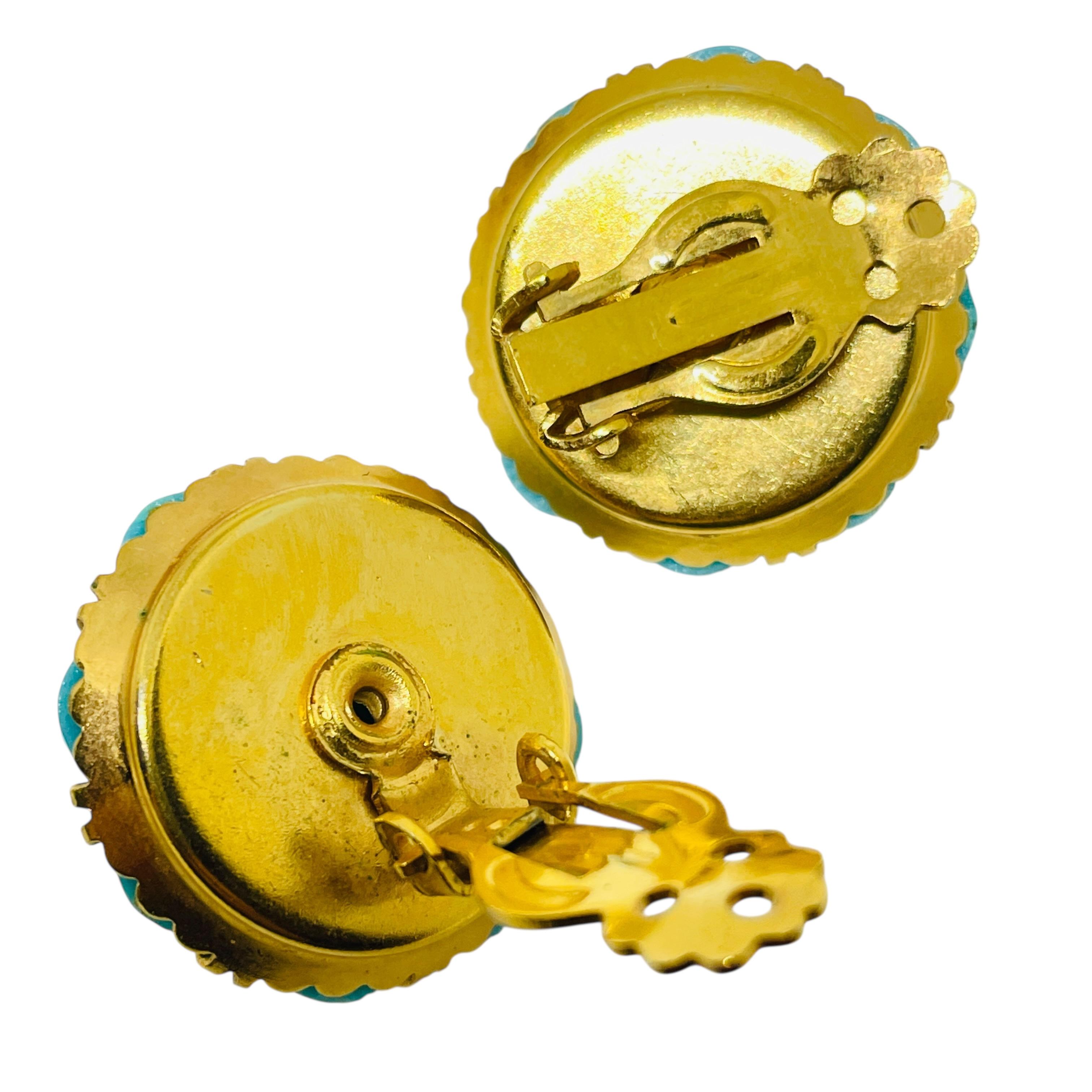 Vintage Gold Ton Lucite Türkis Designer Clip auf Ohrringe im Zustand „Gut“ im Angebot in Palos Hills, IL
