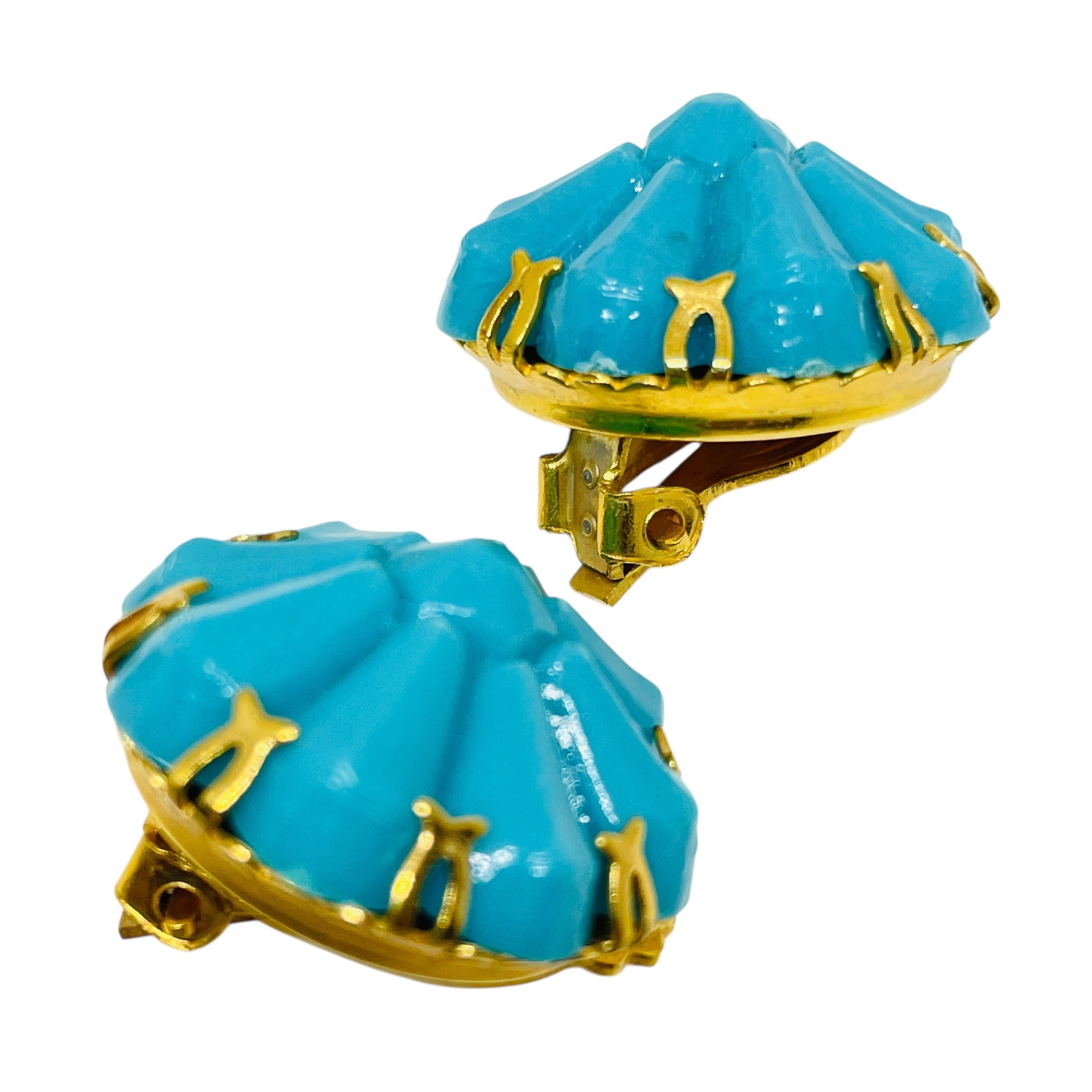 Vintage Gold Ton Lucite Türkis Designer Clip auf Ohrringe für Damen oder Herren im Angebot