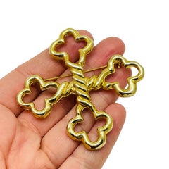 Vintage gold tone Maltese cross designer brooch