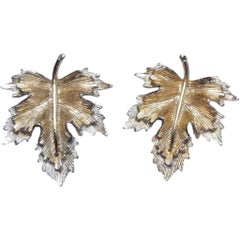 Orecchini a clip a forma di foglia d'acero in oro vintage con il marchio "Pat. Pend"