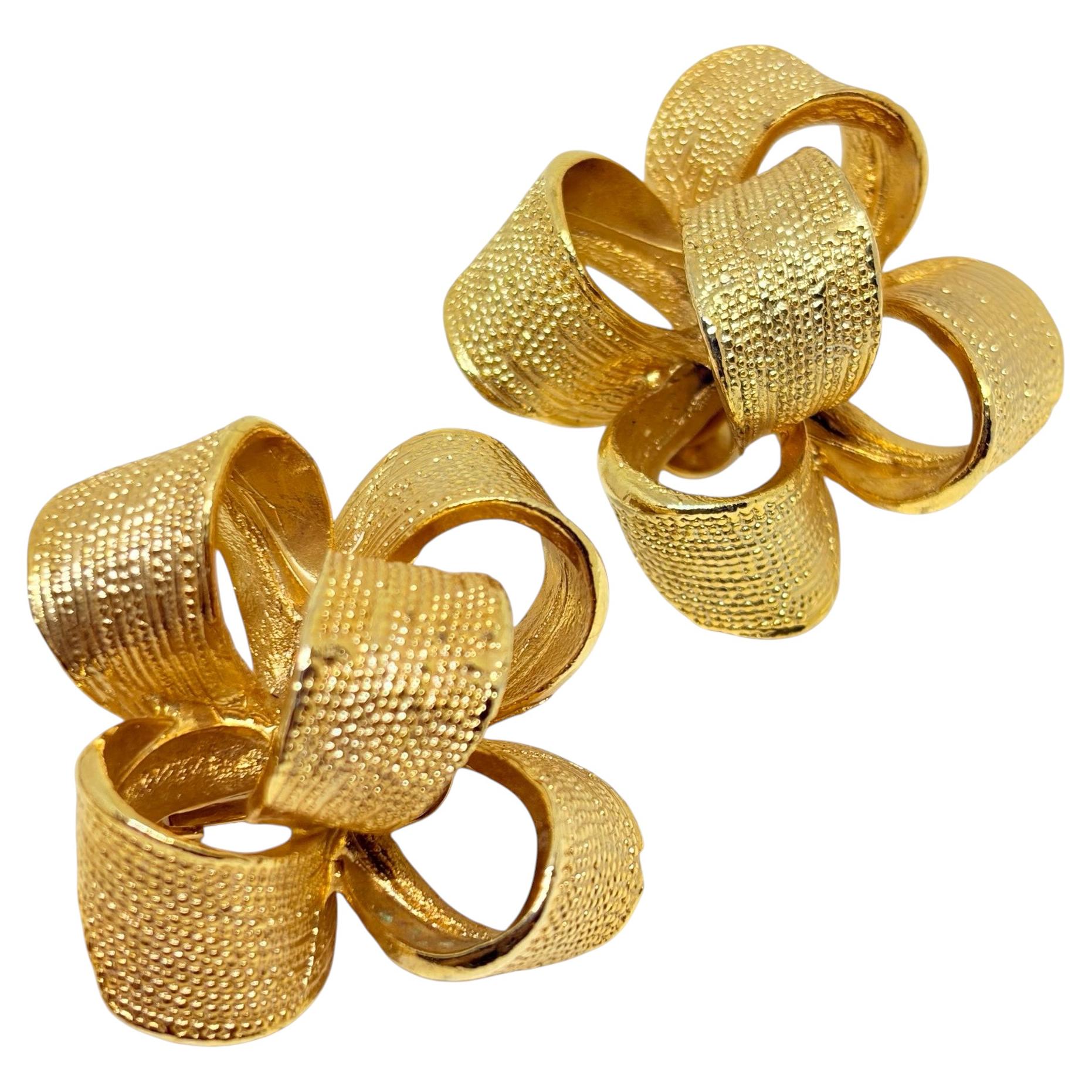 What old jewelry is worth money?