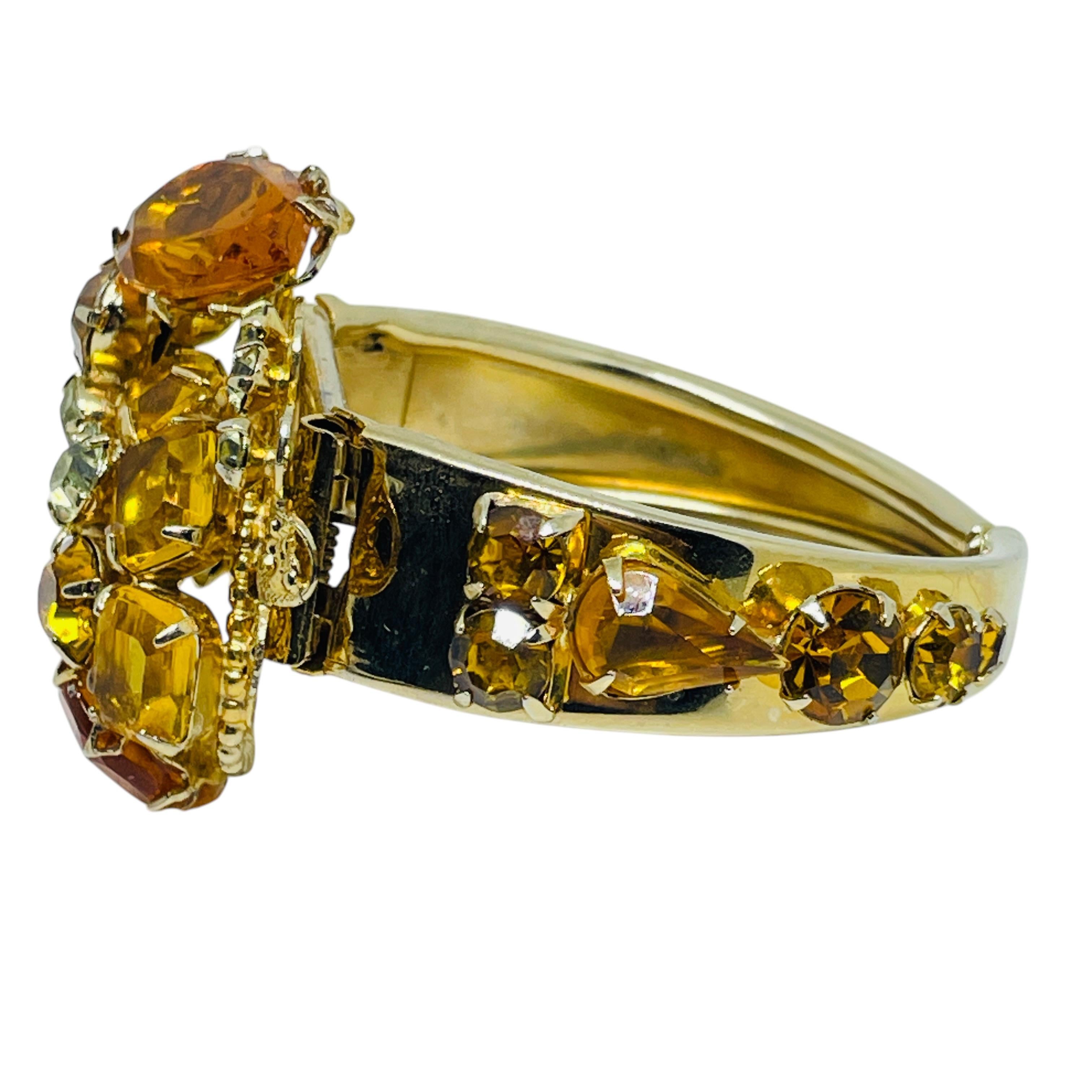 Women's Vintage gold tone massive glass citrine peridot clamper designer bracelet For Sale