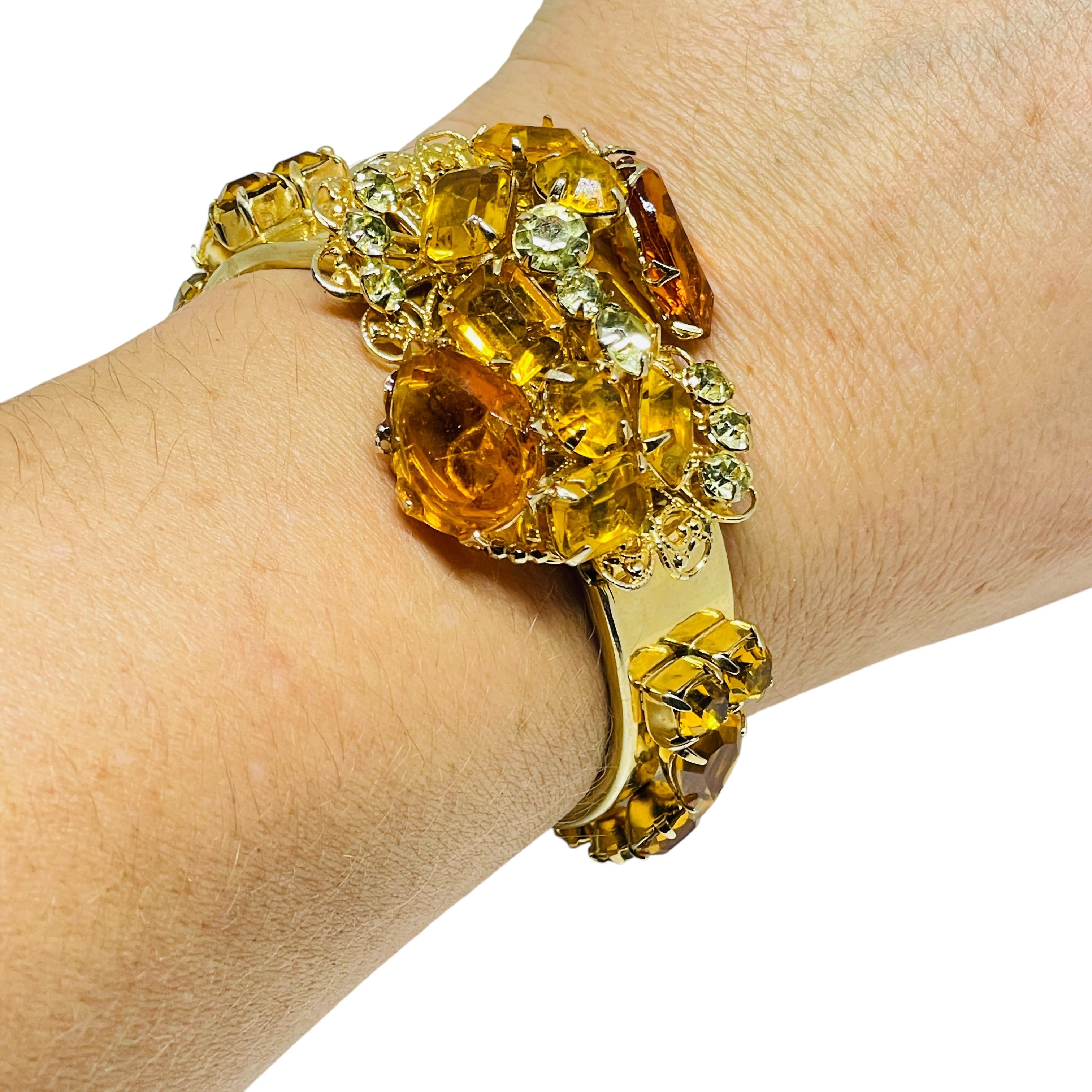 Vintage gold tone massive glass citrine peridot clamper designer bracelet For Sale 4