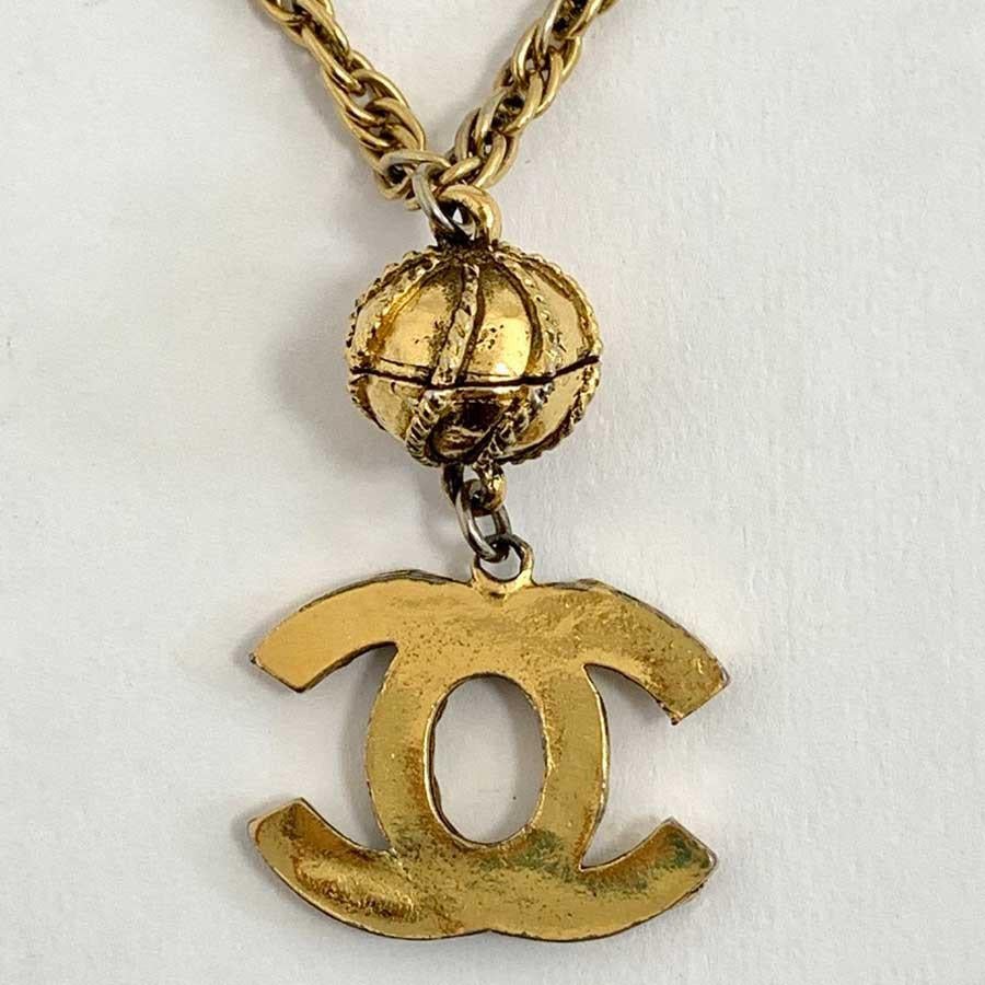 Vintage gold Tone metal CC Rhinestone Pendant Necklace  1