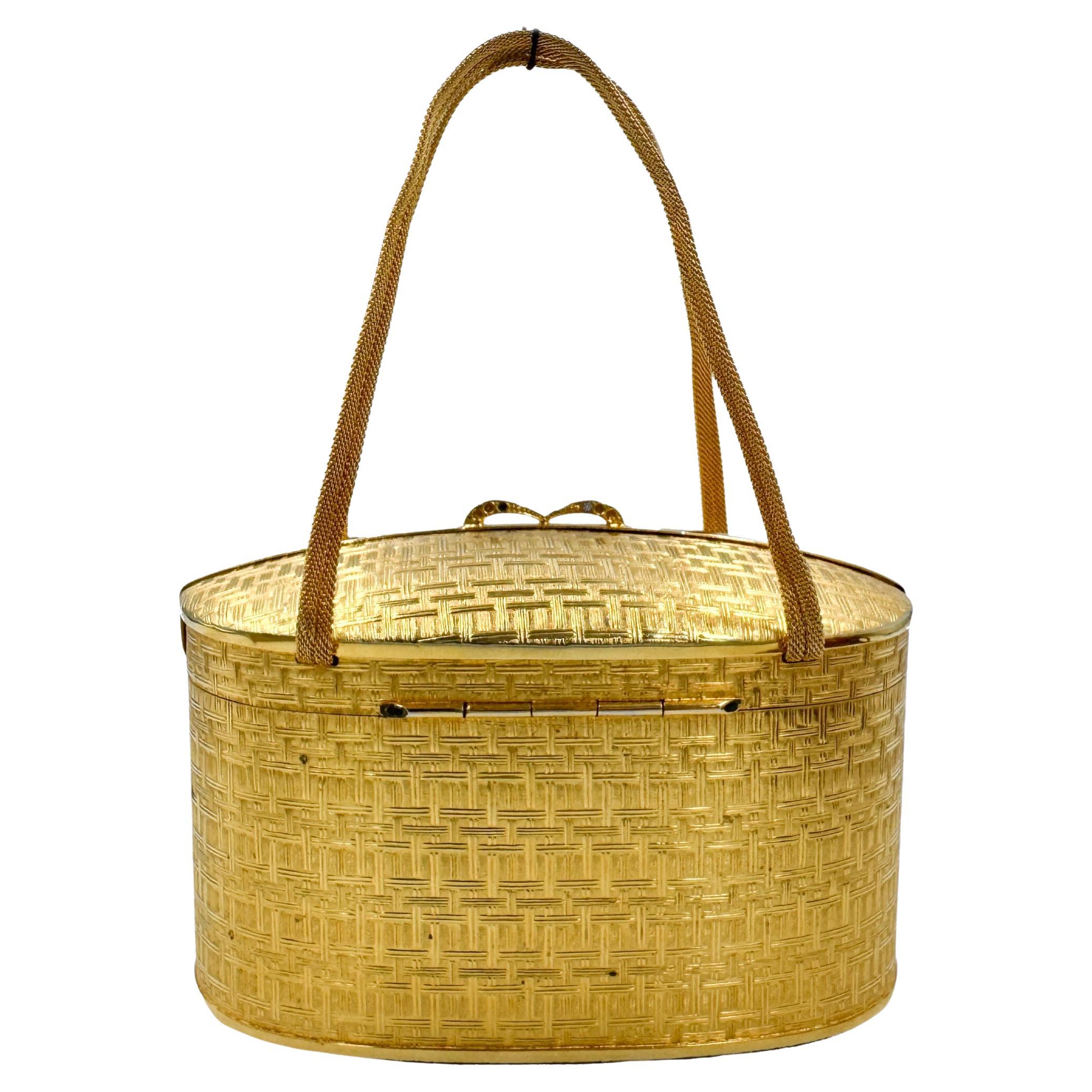 Vintage gold-tone metal purse For Sale