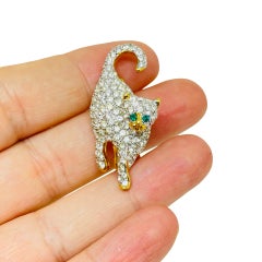 Broche vintage en strass doré pave chat figural designer