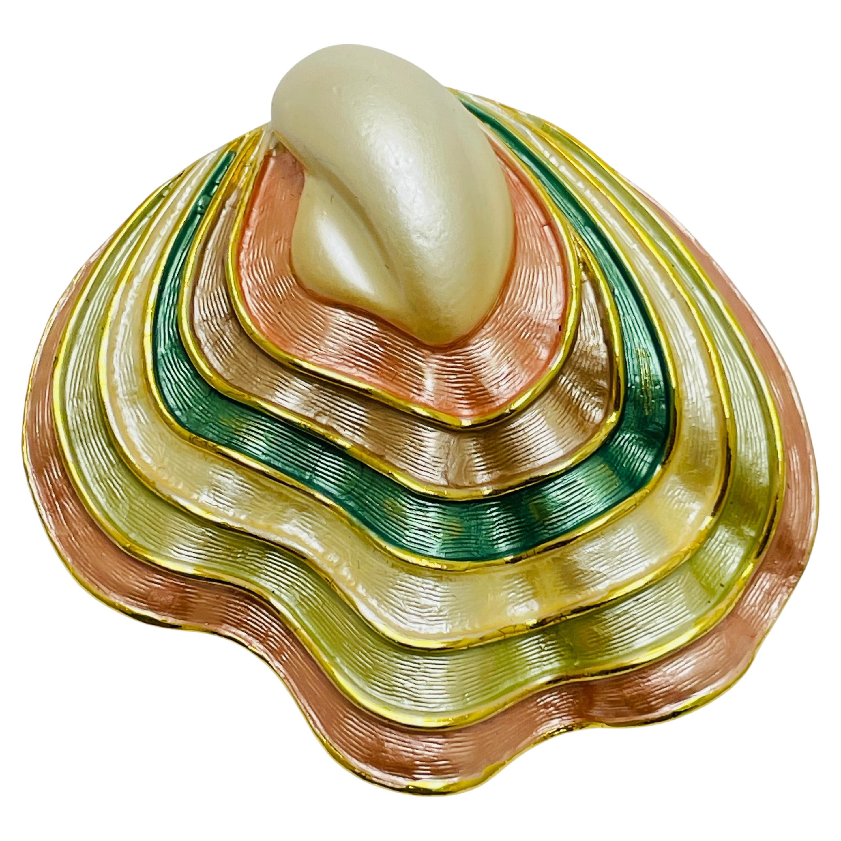 Vintage gold tone pearl enamel seashell designer brooch pendant For Sale