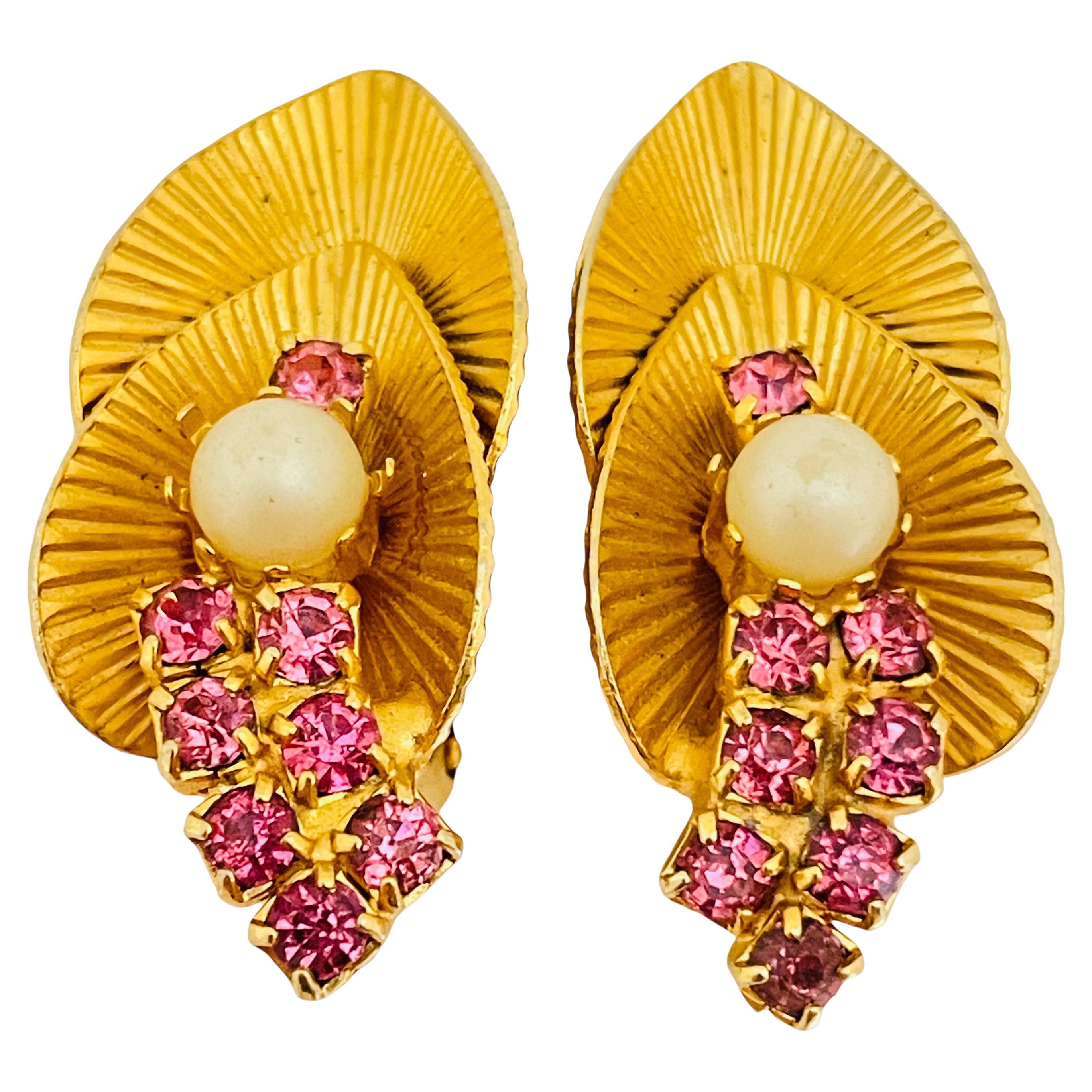 Orecchini a clip d'epoca con perle rosa e strass di design in vendita