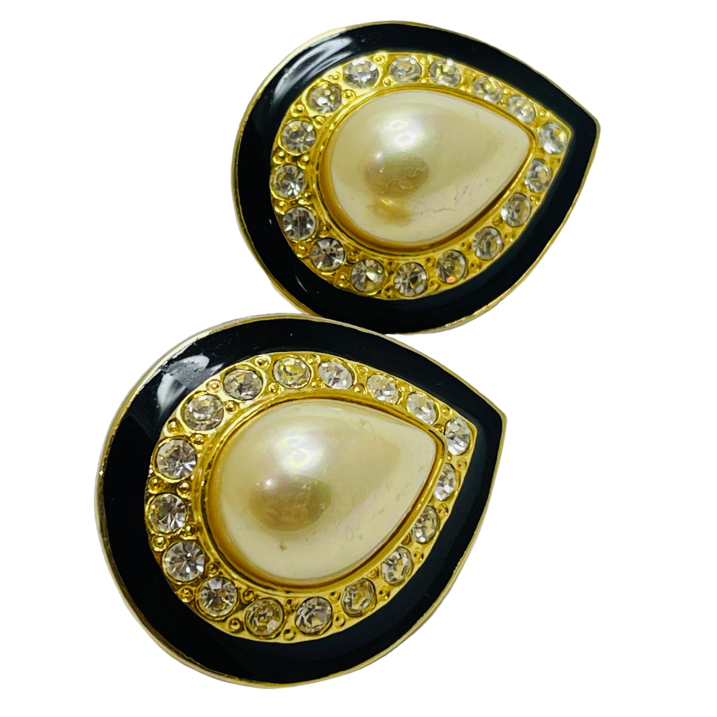 Femenino o masculino Pendientes de pasarela de diseño vintage en tono dorado con perlas y esmalte de strass en venta
