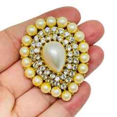 Vintage gold tone pearls rhinestone massive designer brooch