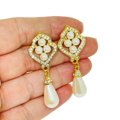 Boucles d'oreilles vintage ton or perles strass dangle designer pierced earrings