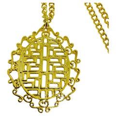 Vintage gold tone pendant chain designer necklace