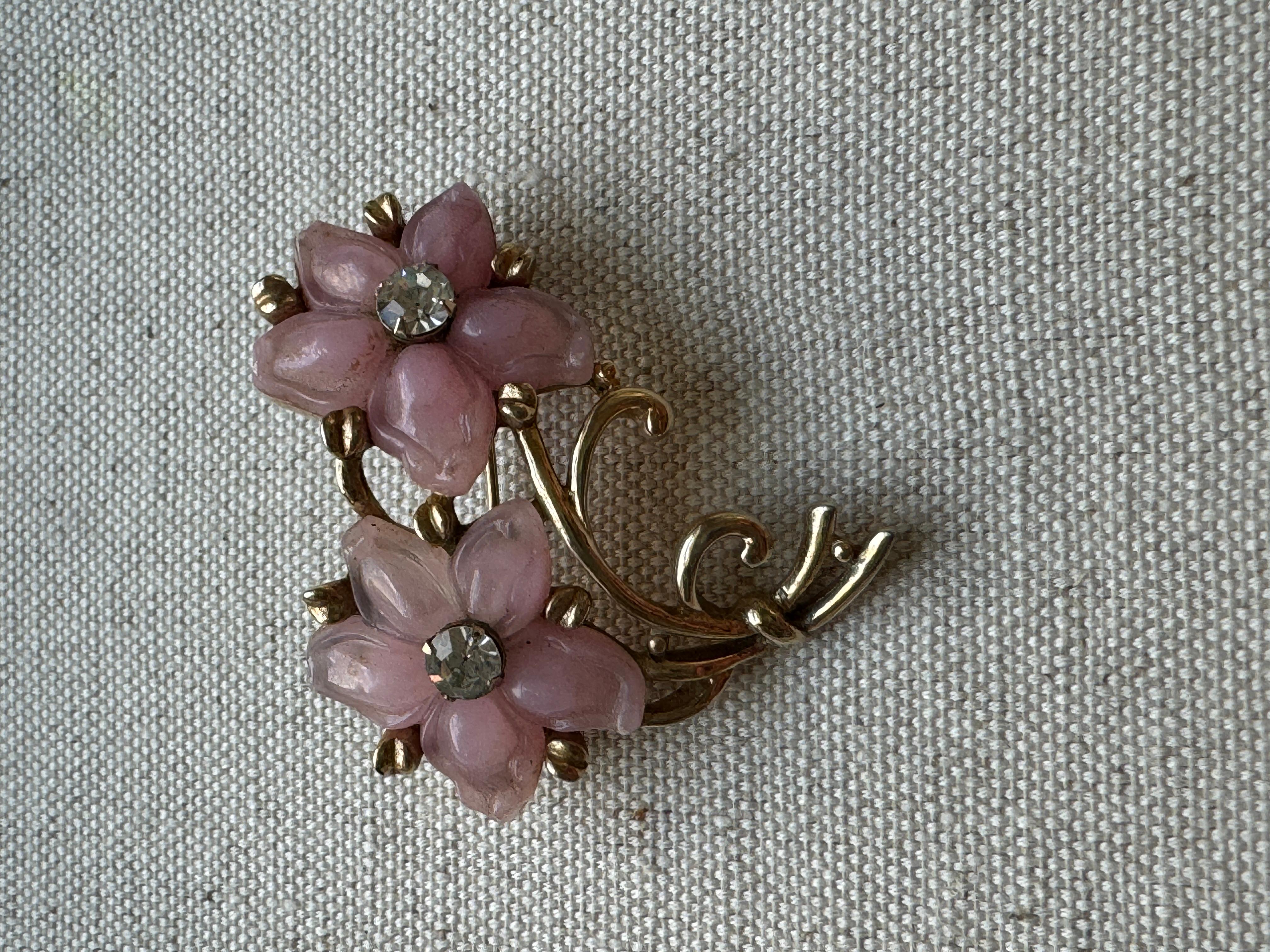 Vintage Gold Tone Pink Bouquet Brooch with Crystal In Fair Condition For Sale In New York, NY