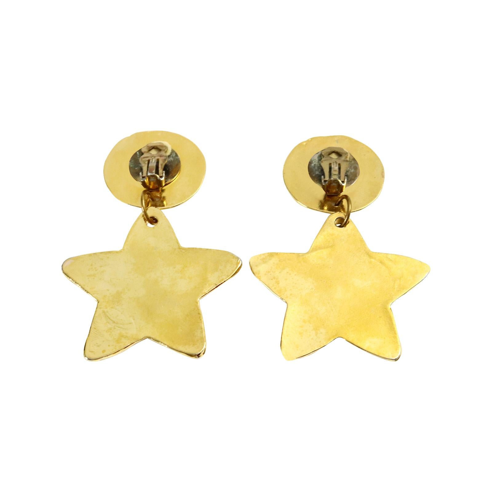 Vintage Gold Tone Resin Dangling Star Earrings For Sale 4