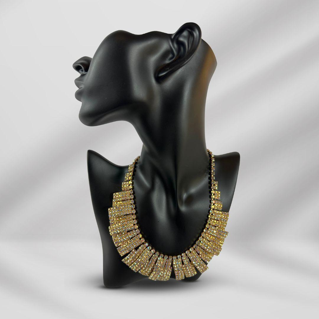 Vintage Gold Tone Strass Lätzchen Halskette im Zustand „Hervorragend“ im Angebot in Jacksonville, FL