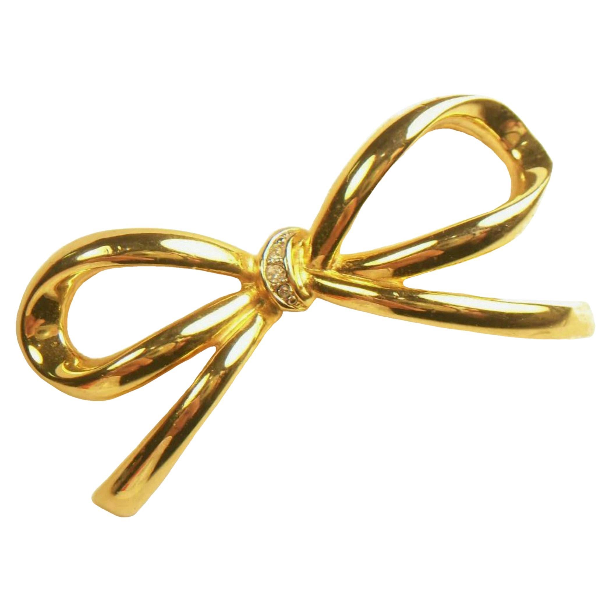 Vintage Gold Tone & Rhinestone Bow Brooch - Unsigned - Late 20th Century