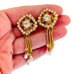 Vintage gold tone rhinestone dangle pearls designer clip on earrings
