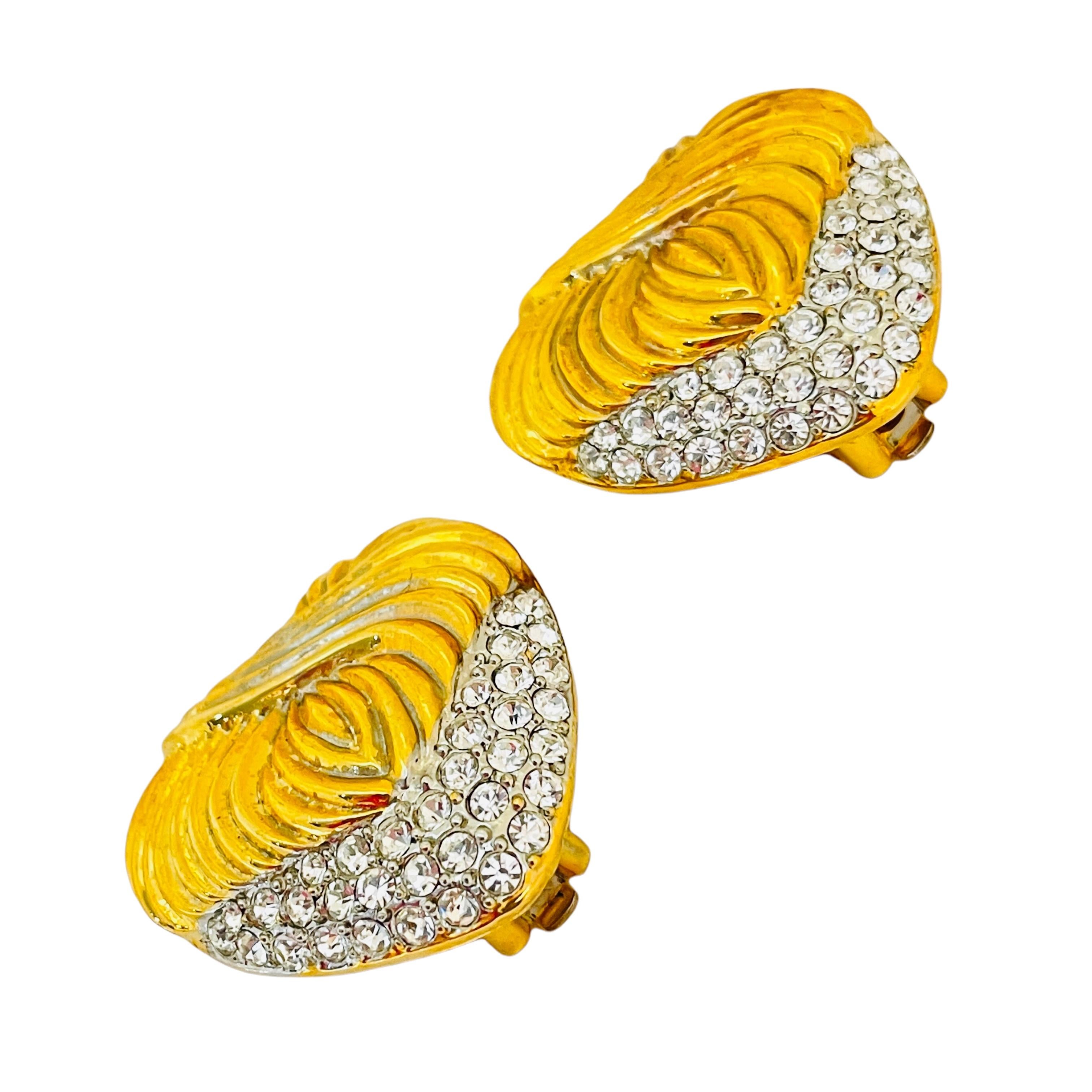 Goldfarbene Designer-Ohrringe mit Strass-Herz-Clip in Gold im Zustand „Gut“ im Angebot in Palos Hills, IL