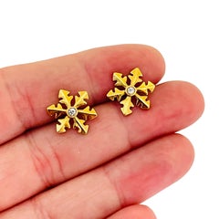 Vintage gold tone rhinestone snowflake post earrings