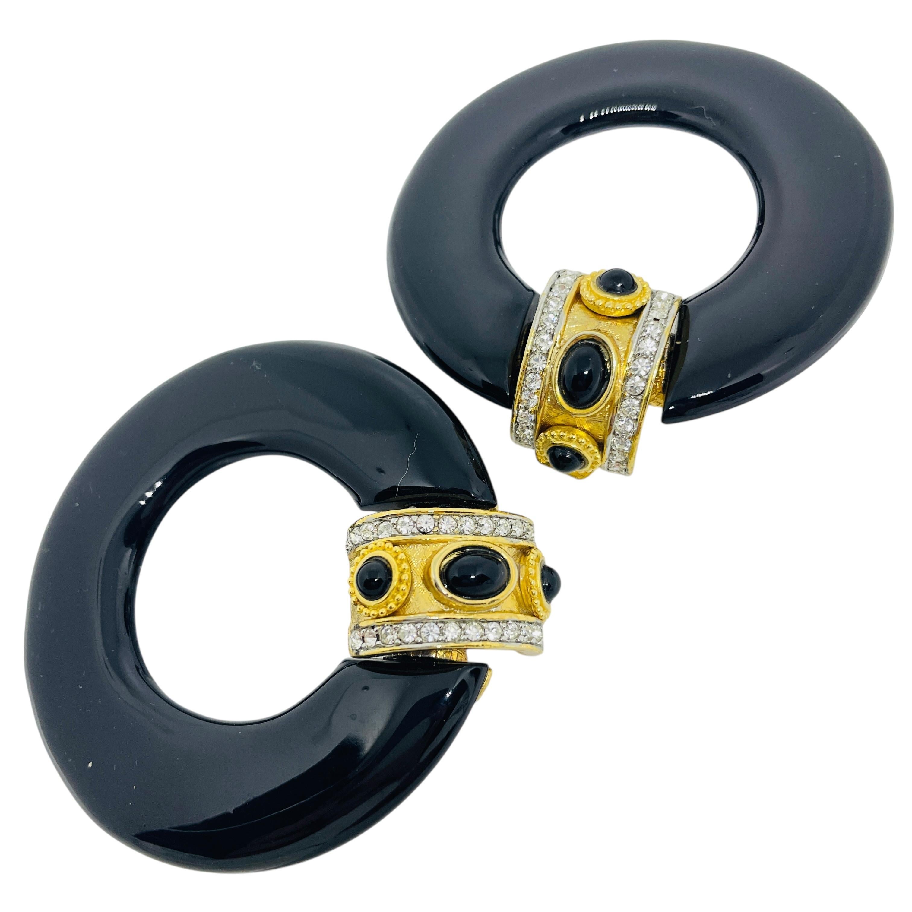 Vintage gold tone rhinestones black resin door knocker 80's clip on earrings For Sale 1