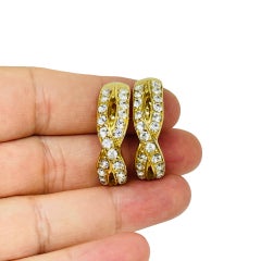 Orecchini a clip vintage con strass di design in tonalità oro
