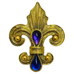 Vintage gold tone rhinestones fleur de lis designer brooch