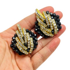 Vintage gold tone rhinestones glass beads designer runway clip on earrings