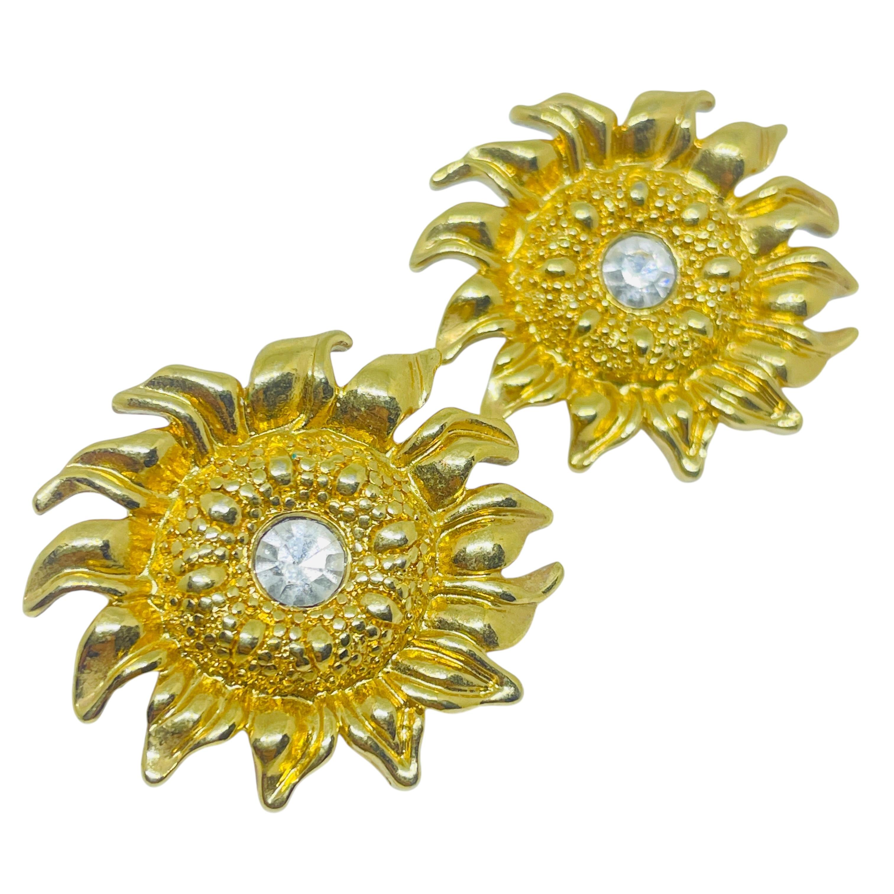 Orecchini a perno vintage in strass color oro con girasole di design anni
80