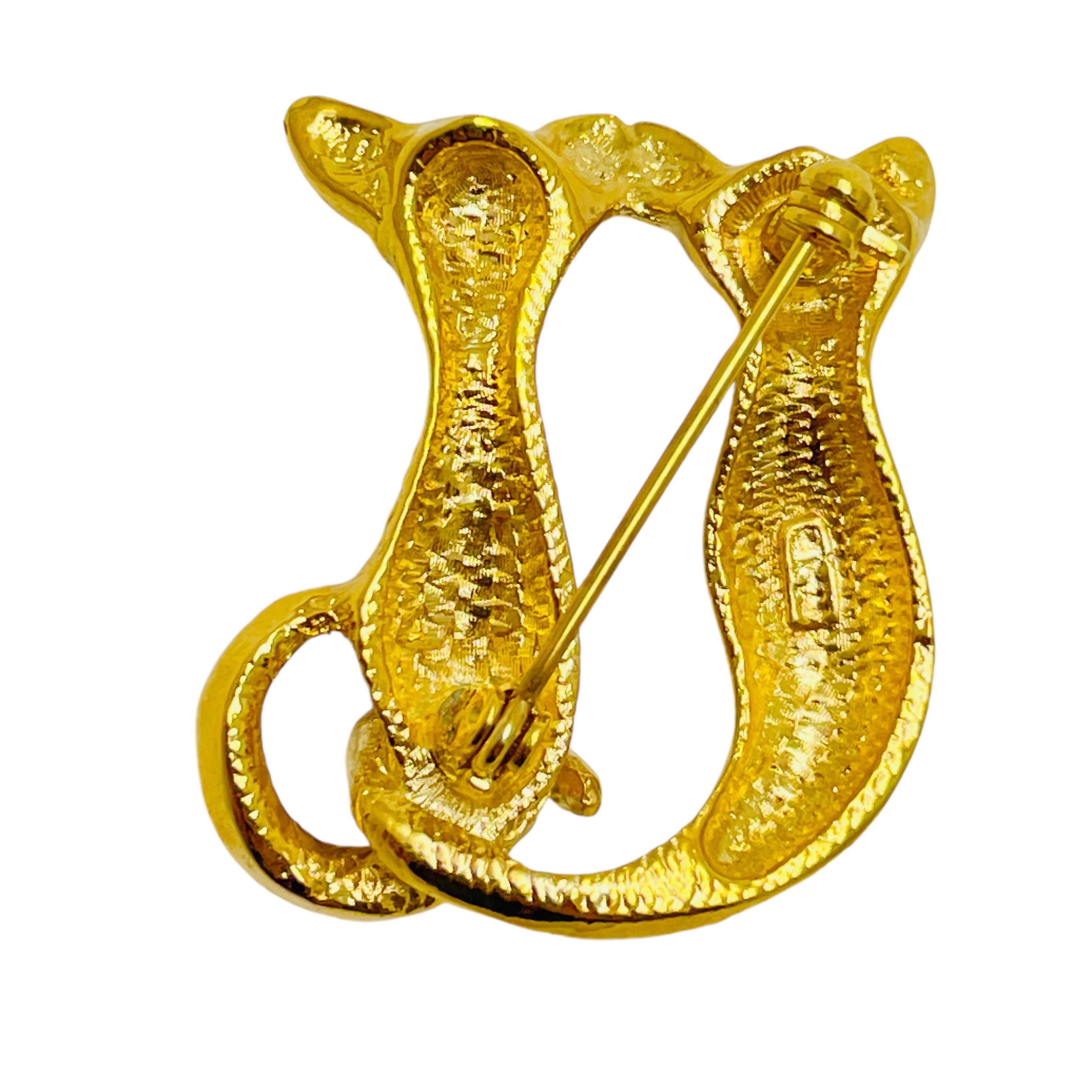 Broche de diseño vintage en tono dorado con strass de dos gatos en Bueno estado para la venta en Palos Hills, IL