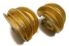Vintage Gold Tone Ribbed Clip Earrings