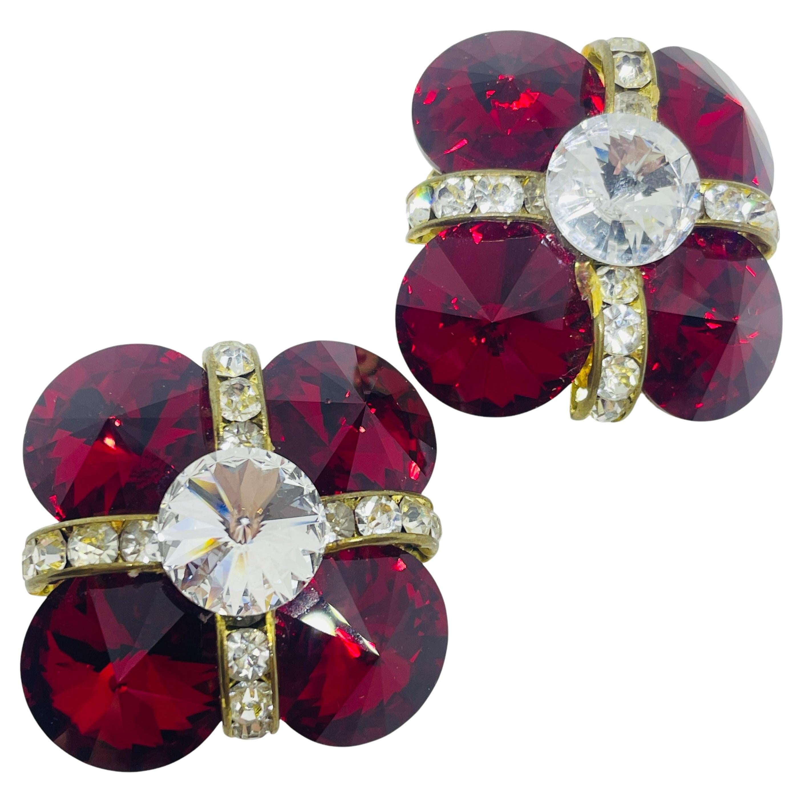Orecchini a clip vintage in vetro rosso rubino, tono oro, di design