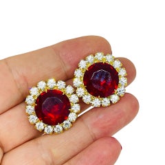 Designer-Ohrclips im Vintage-Stil aus rubinrotem Glas mit Strasssteinen in Goldoptik