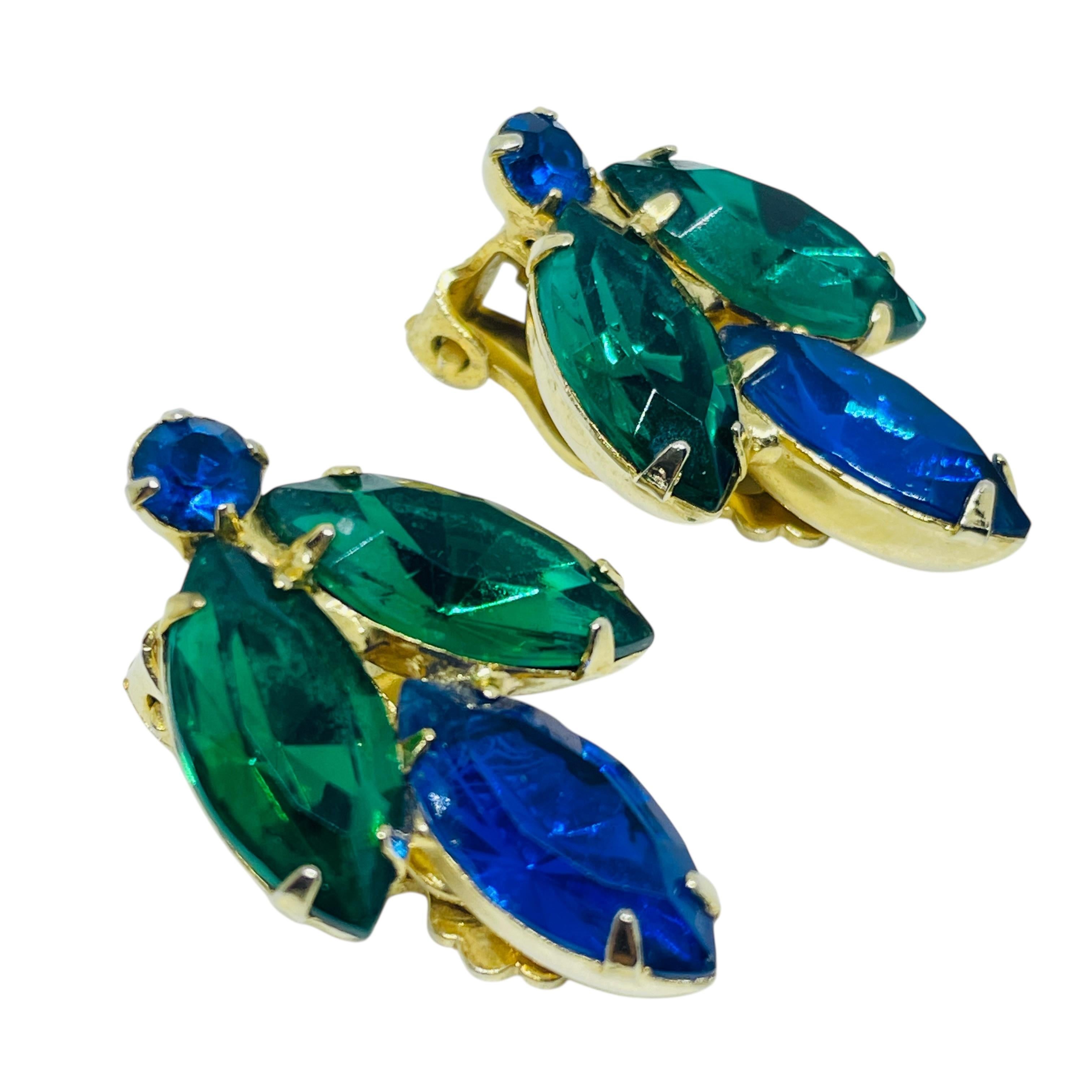 Vintage Gold Ton Saphir Smaragd Glas Designer Clip auf Ohrringe für Damen oder Herren im Angebot