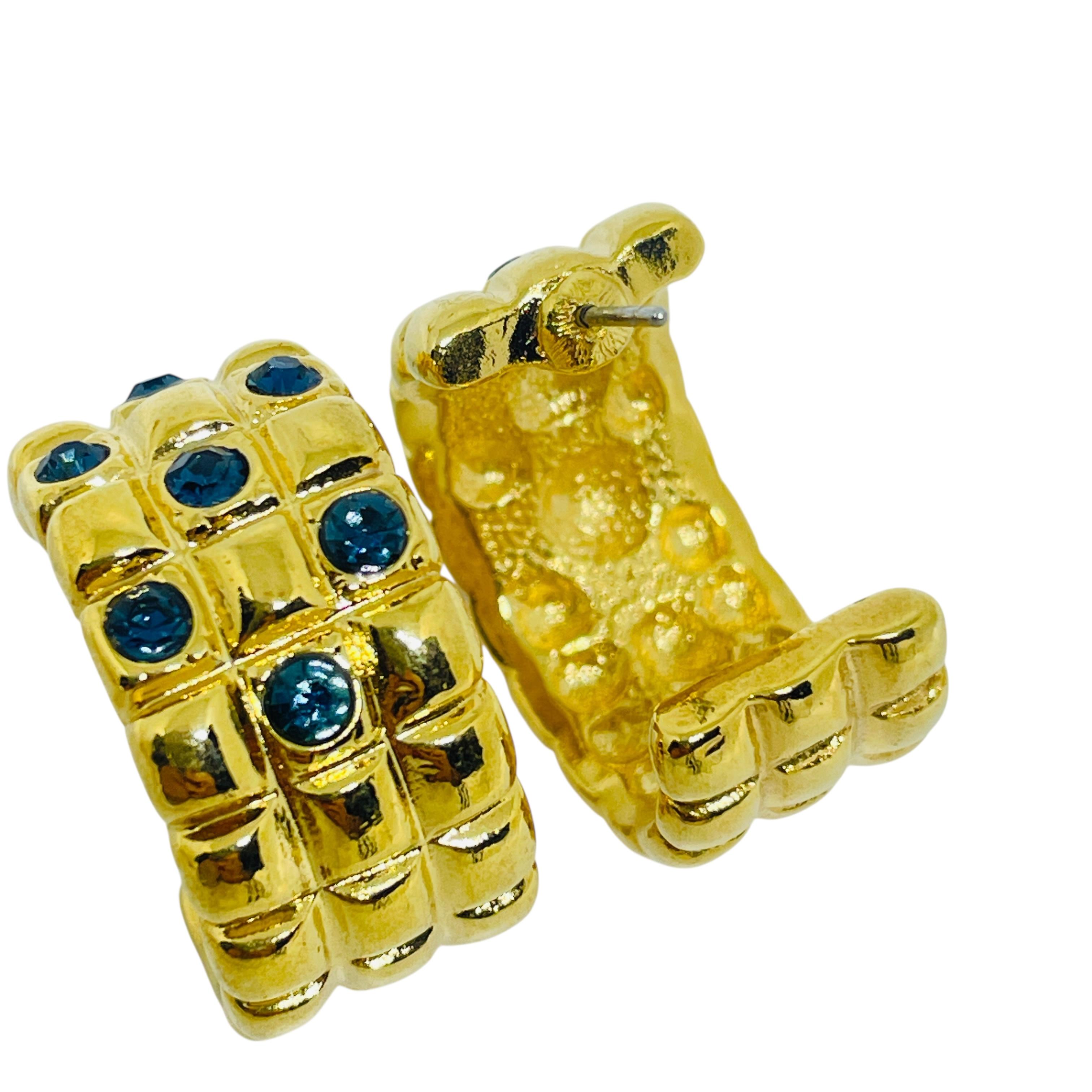 Vintage Gold Ton Saphir Strass Designer Post Ohrringe im Zustand „Gut“ im Angebot in Palos Hills, IL