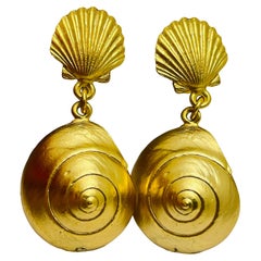 Vintage gold tone seashell dangle designer clip on earrings