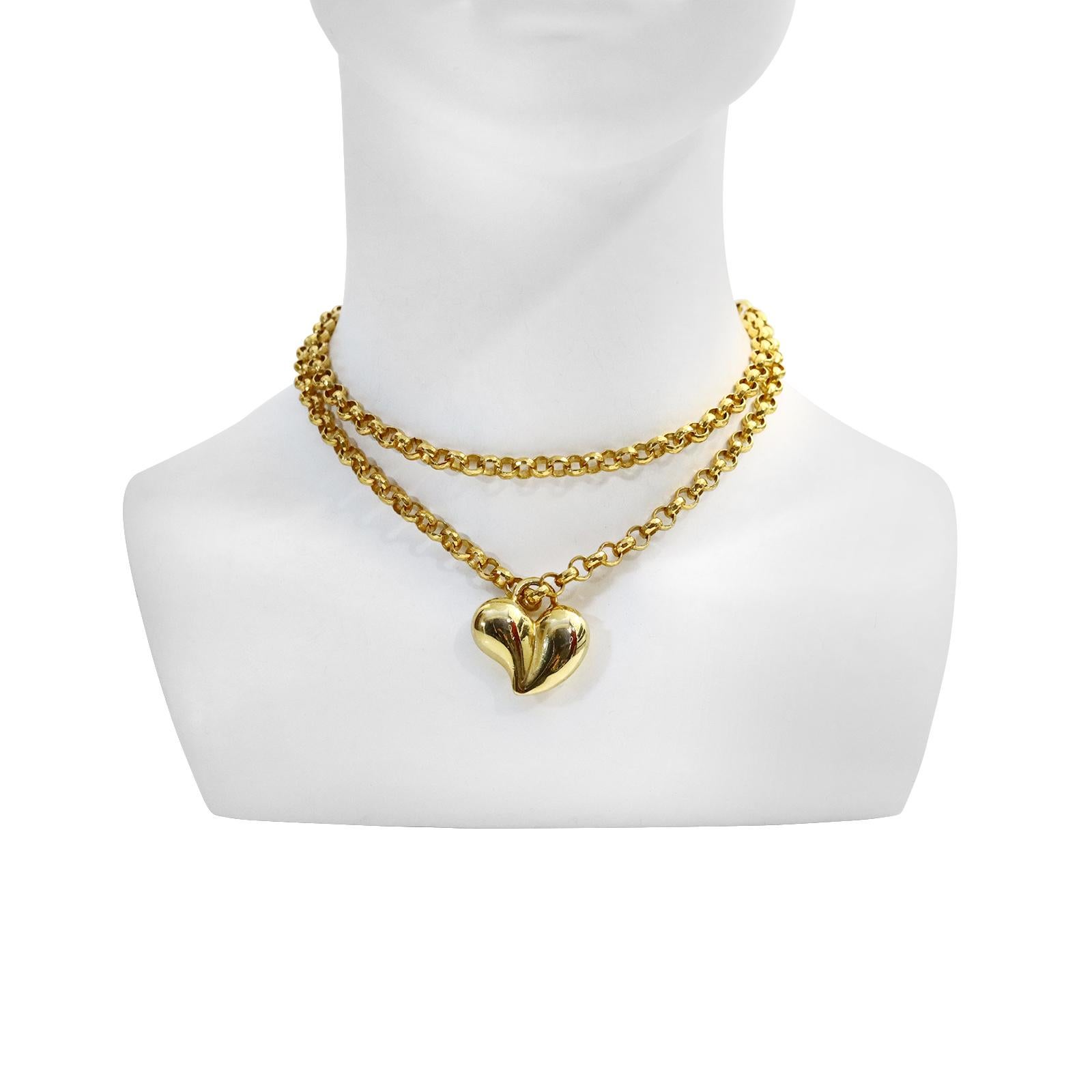 Vintage Gold Tone Solid Heart on Link Toggle Chain Necklace. La chaîne de 35