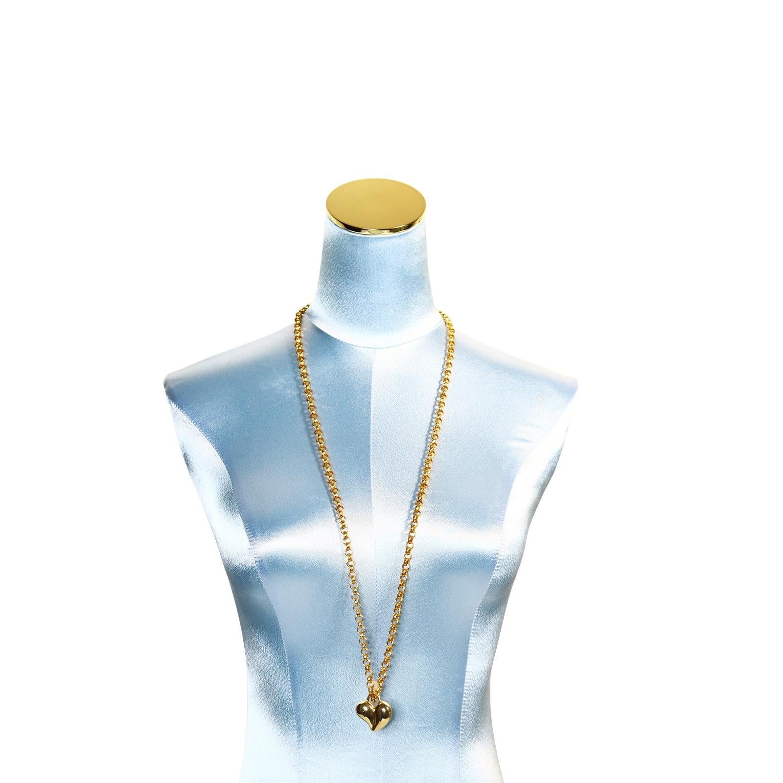 Modern Vintage Gold Tone Solid Heart on Link Toggle Chain Necklace Circa 1980s For Sale