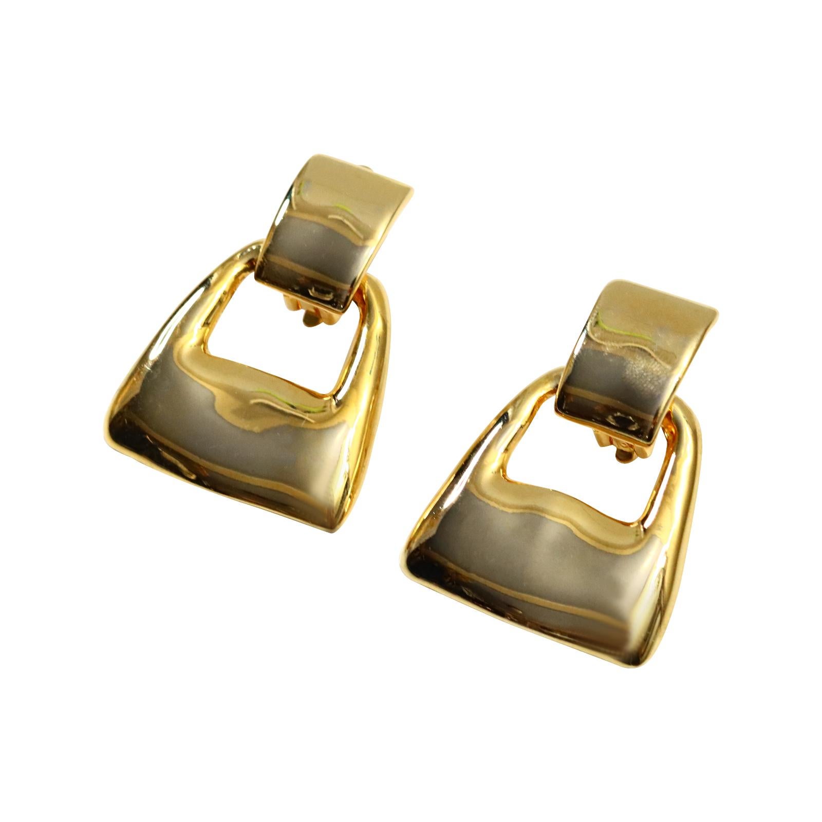 Modern Vintage Gold Tone Square Dangling Earrings Circa 1980s For Sale