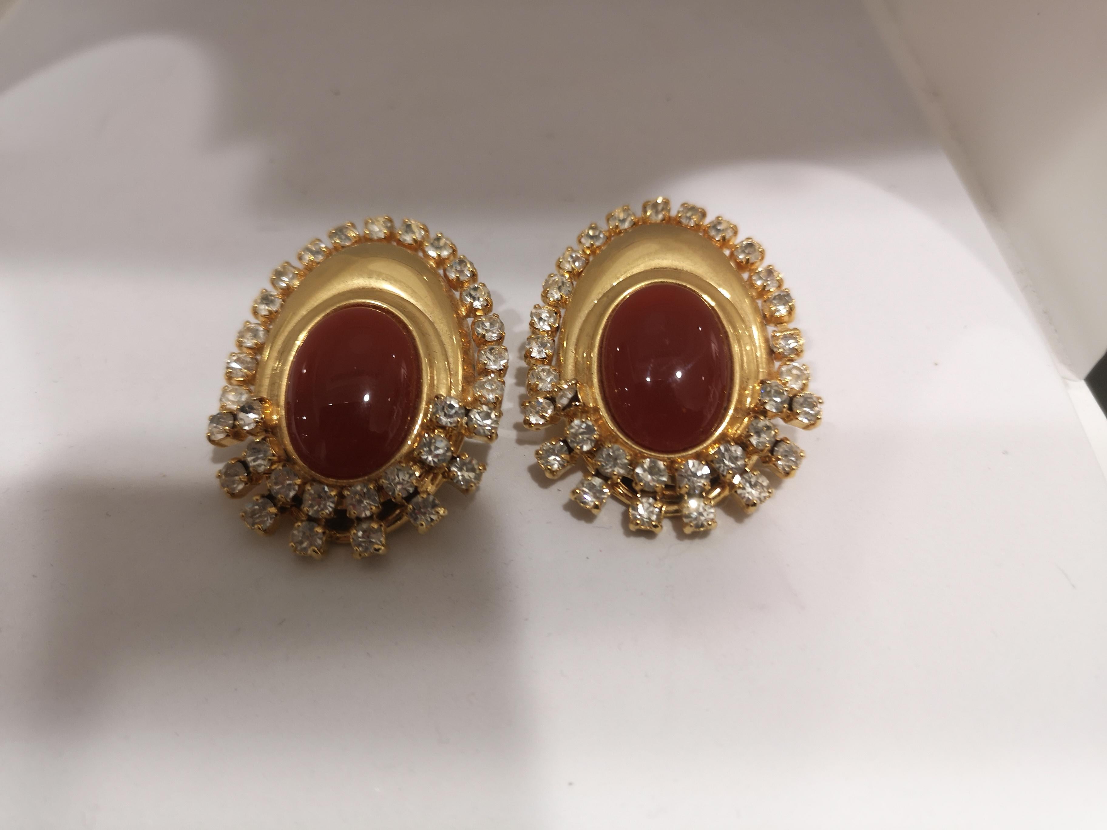 Women's Vintage gold tone swarovski and stone pendant clip on earrings